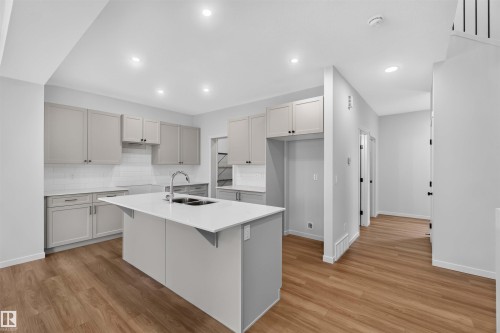 5 Emerson Landing, Spruce Grove, AB - Indoor Photo Showing Kitchen With Double Sink