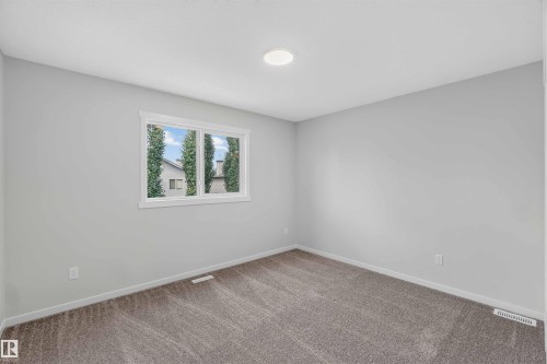 5 Emerson Landing, Spruce Grove, AB - Indoor Photo Showing Other Room