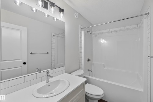 5 Emerson Landing, Spruce Grove, AB - Indoor Photo Showing Bathroom