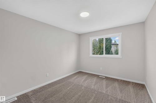 5 Emerson Landing, Spruce Grove, AB - Indoor Photo Showing Other Room