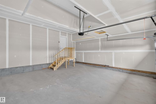 5 Emerson Landing, Spruce Grove, AB - Indoor Photo Showing Garage