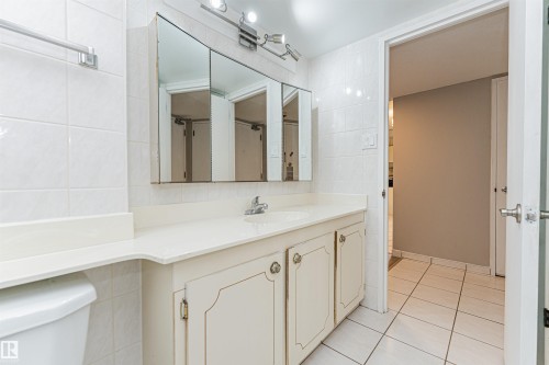 #1806 12303 Jasper Av Nw, Edmonton, AB - Indoor Photo Showing Bathroom