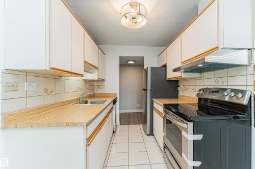 #1806 12303 Jasper Av Nw, Edmonton, AB - Indoor Photo Showing Kitchen