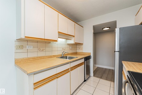 #1806 12303 Jasper Av Nw, Edmonton, AB - Indoor Photo Showing Kitchen