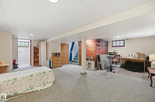 11518 101 Street Nw, Edmonton, AB - Indoor Photo Showing Bedroom