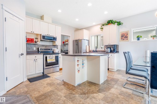 37 Birchmont Crescent, Leduc, AB - Indoor Photo Showing Kitchen