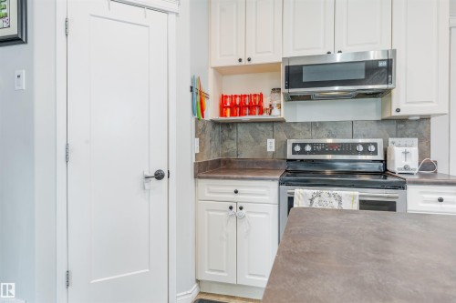 37 Birchmont Crescent, Leduc, AB - Indoor Photo Showing Kitchen