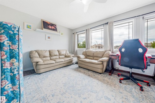 37 Birchmont Crescent, Leduc, AB - Indoor Photo Showing Living Room