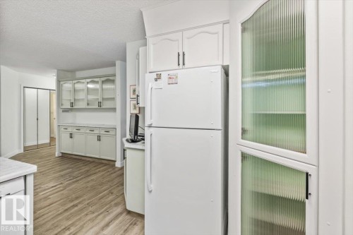 #307 45 Gervais Rd, St. Albert, AB - Indoor Photo Showing Kitchen