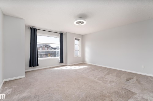 6484 King Wynd Sw, Edmonton, AB - Indoor Photo Showing Other Room