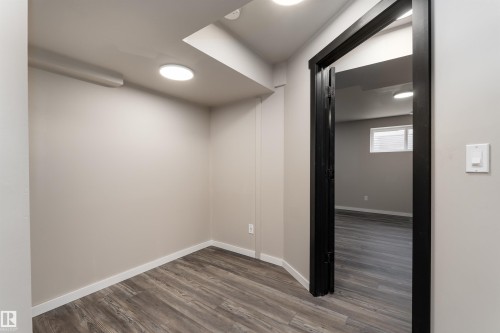 6484 King Wynd Sw, Edmonton, AB - Indoor Photo Showing Other Room