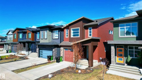 6484 King Wynd Sw, Edmonton, AB - Outdoor With Facade