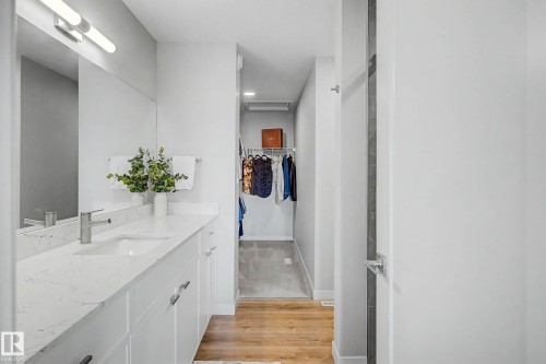 97 Garneau Gate, Spruce Grove, AB - Indoor Photo Showing Bathroom