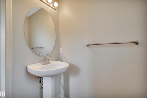 #1 5101 Soleil Bv, Beaumont, AB - Indoor Photo Showing Bathroom
