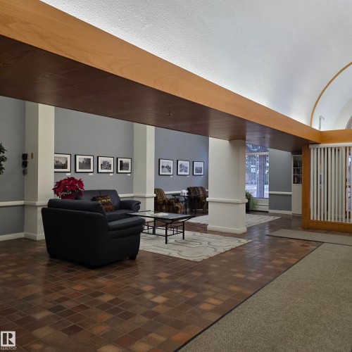 #2C 10050 118 St Nw, Edmonton, AB - Indoor Photo Showing Other Room