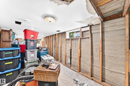 12253 94 Street Nw, Edmonton, AB - Indoor Photo Showing Other Room