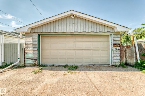 12253 94 Street Nw, Edmonton, AB - Outdoor