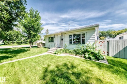 12253 94 Street Nw, Edmonton, AB - Outdoor