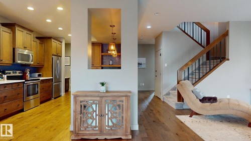 223 Hawks Ridge Boulevard Nw, Edmonton, AB - Indoor Photo Showing Kitchen