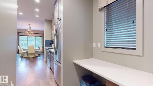 223 Hawks Ridge Boulevard Nw, Edmonton, AB - Indoor