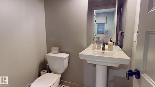223 Hawks Ridge Boulevard Nw, Edmonton, AB - Indoor Photo Showing Bathroom