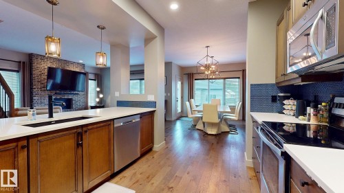 223 Hawks Ridge Boulevard Nw, Edmonton, AB - Indoor Photo Showing Kitchen With Upgraded Kitchen