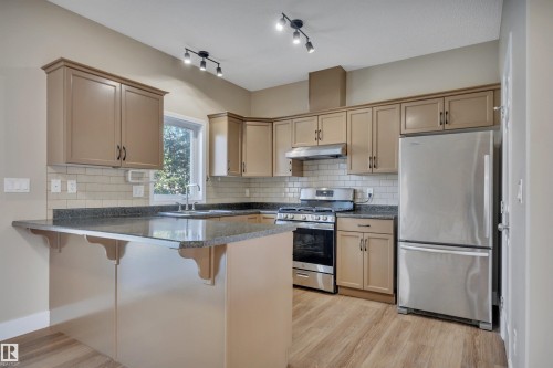 #23 5102 30 Av, Beaumont, AB - Indoor Photo Showing Kitchen
