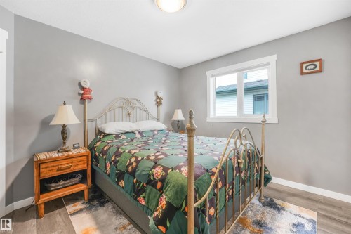 2 Kirkwood Drive, St. Albert, AB - Indoor Photo Showing Bedroom