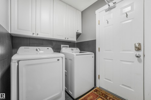 2 Kirkwood Drive, St. Albert, AB - Indoor Photo Showing Laundry Room