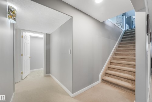 2 Kirkwood Drive, St. Albert, AB - Indoor Photo Showing Other Room