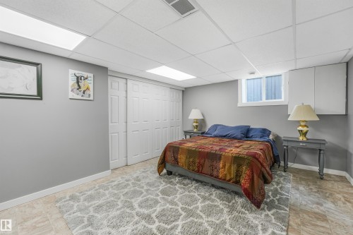 2 Kirkwood Drive, St. Albert, AB - Indoor Photo Showing Bedroom