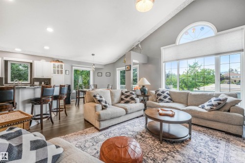 2 Kirkwood Drive, St. Albert, AB - Indoor Photo Showing Living Room