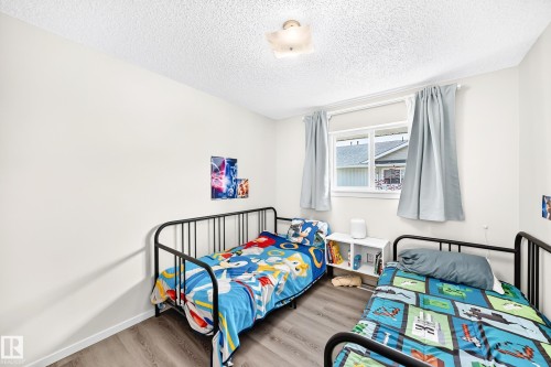 #158 180 Bridgeport Bv, Leduc, AB - Indoor Photo Showing Bedroom
