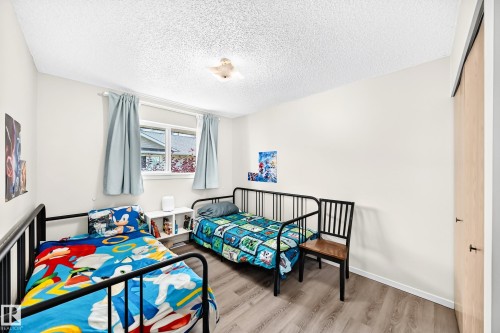 #158 180 Bridgeport Bv, Leduc, AB - Indoor Photo Showing Bedroom