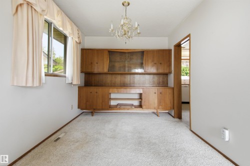 11548 41 Avenue Nw, Edmonton, AB - Indoor Photo Showing Other Room