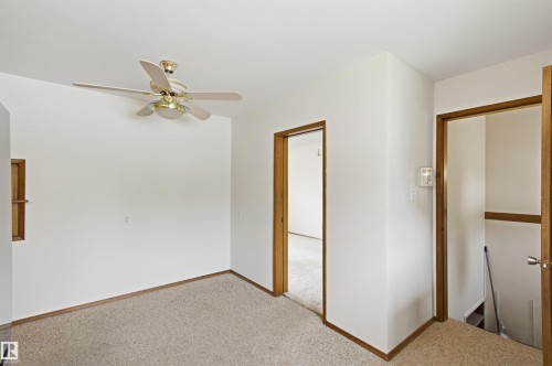 11548 41 Avenue Nw, Edmonton, AB - Indoor Photo Showing Other Room