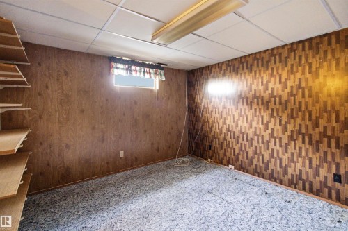 11548 41 Avenue Nw, Edmonton, AB - Indoor