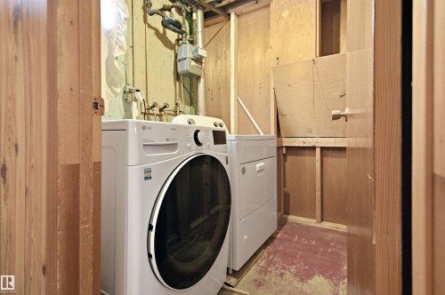11548 41 Avenue Nw, Edmonton, AB - Indoor Photo Showing Laundry Room