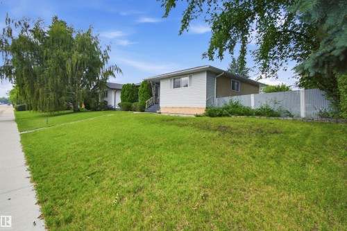 11548 41 Avenue Nw, Edmonton, AB - Outdoor