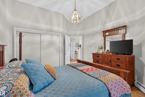 #112 78 Mckenney Av, St. Albert, AB - Indoor Photo Showing Bedroom