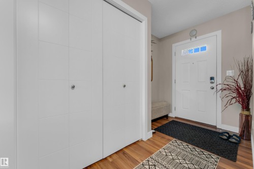 6945 Evans Wynd Nw, Edmonton, AB - Indoor Photo Showing Other Room