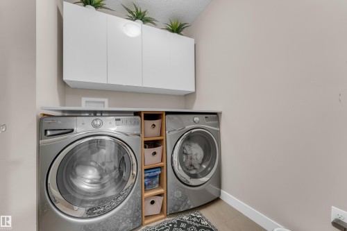 6945 Evans Wynd Nw, Edmonton, AB - Indoor Photo Showing Laundry Room