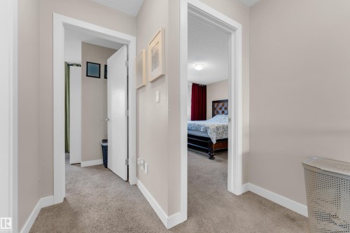 6945 Evans Wynd Nw, Edmonton, AB - Indoor Photo Showing Other Room