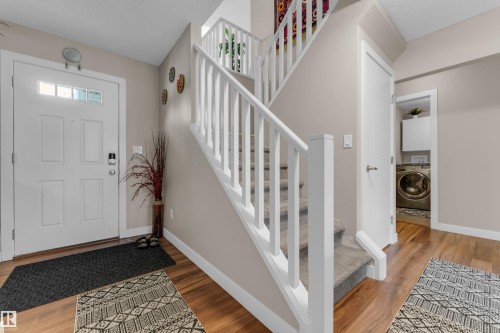 6945 Evans Wynd Nw, Edmonton, AB - Indoor Photo Showing Other Room