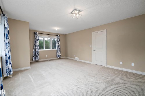 Empty room - 11203 72 Avenue Nw, Edmonton, AB - Indoor Photo Showing Other Room
