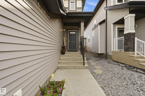 22135 96 Avenue Nw, Edmonton, AB - Outdoor