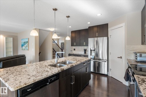 1511 Westerra Bend, Stony Plain, AB - Indoor Photo Showing Kitchen With Double Sink With Upgraded Kitchen