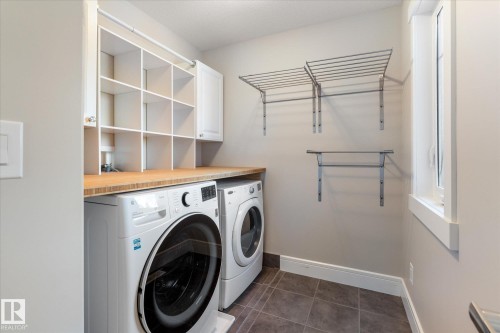 1511 Westerra Bend, Stony Plain, AB - Indoor Photo Showing Laundry Room