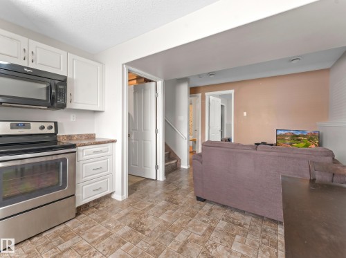 110 26 Street, Cold Lake, AB - Indoor Photo Showing Kitchen