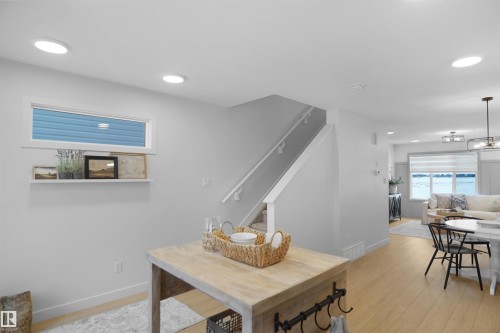 5139 River'S Edge Way Nw, Edmonton, AB - Indoor Photo Showing Dining Room